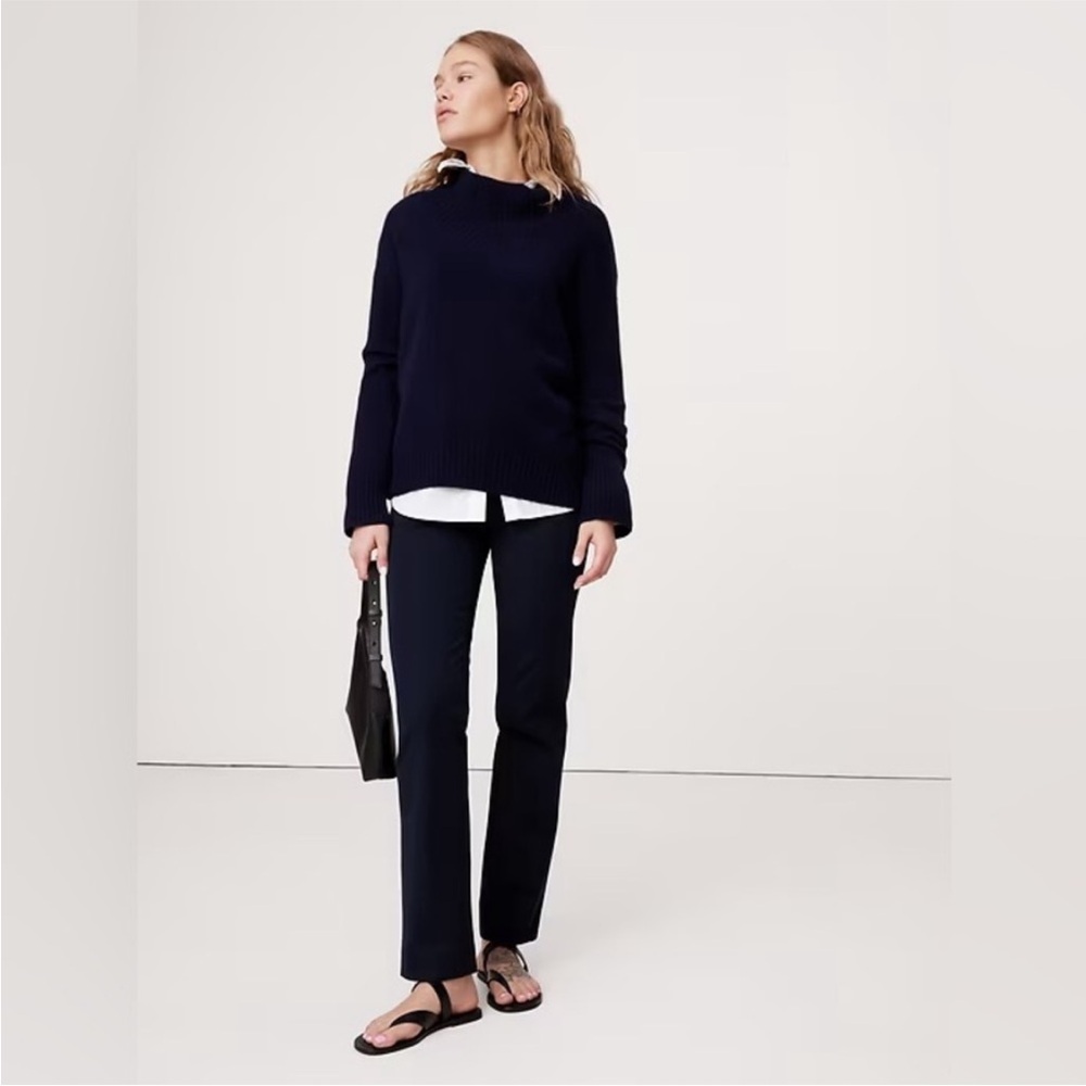 NWT! Banana Republic Navy Blue Mid-Rise Straight Sloan Pants - Size 10 Long 🖤